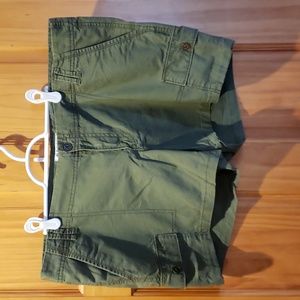 Old Navy army green utility shorts